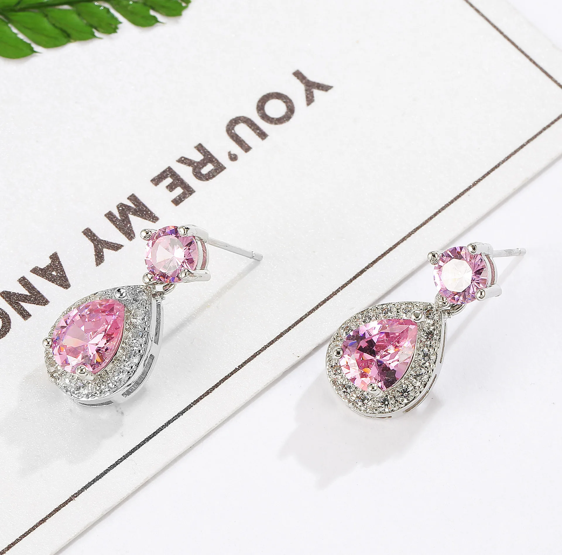 

Pink Crystal Earrings For Women Designer Luxury Earrings Aesthetic Vintage Ear Studs Crystal Korean Style Simple Versatile