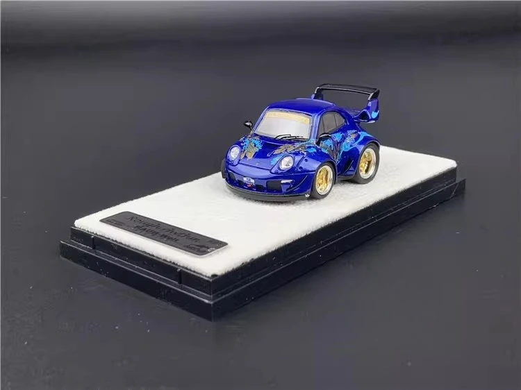 Фото Масштабная модель 1:64, лимитированная серия RWB Egg Car Q-Version, окраска в стиле Dragon Fish, предмет декора для взрослых, игрушка для мальчиков, подарок на день рождения для детей №3