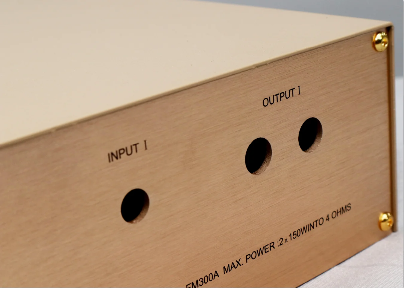 Алюминиевый комбинированный корпус усилителя мощности FM300A
