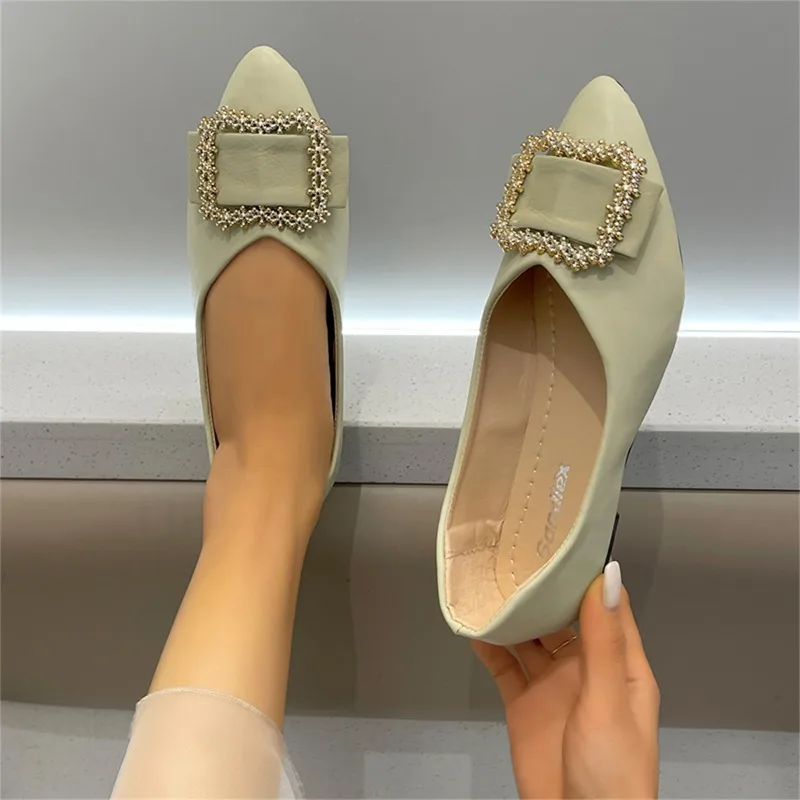 Новинка осени 2024 модная Корейская удобная повседневная обувь на плоской подошве