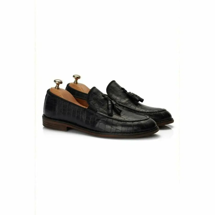 

Men Casual Shoes