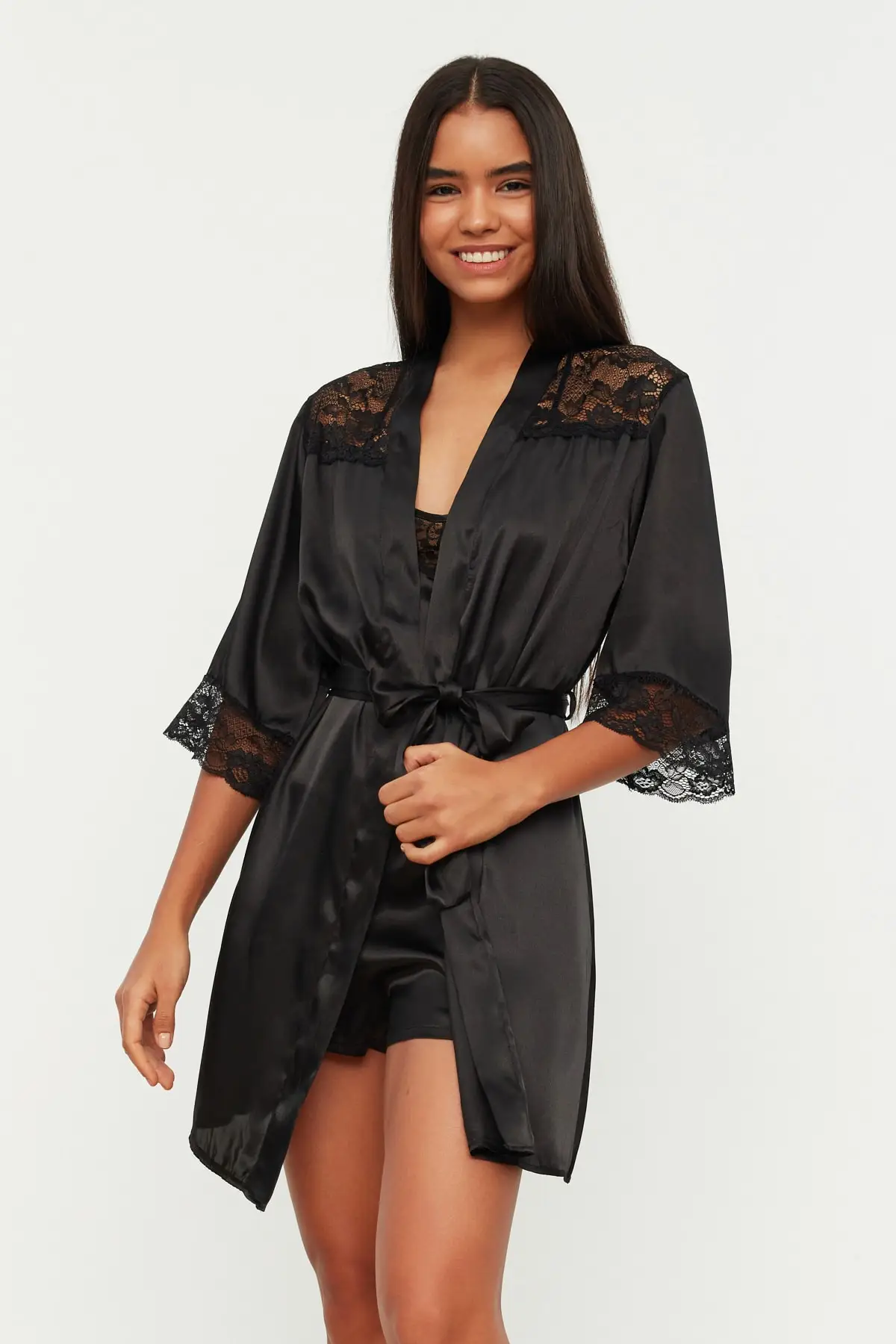 

Dressing Gown Black Lace Detailed Satin Fashion Robe Robe Robe Robe Sexy Peignoir Kimono Bride Sleepwear Night Gown