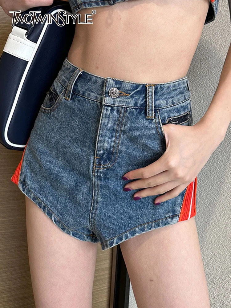 

Женские джинсовые шорты TWOTWINSTYLE, летние Лоскутные Повседневные Шорты с высокой талией и карманами, 2023