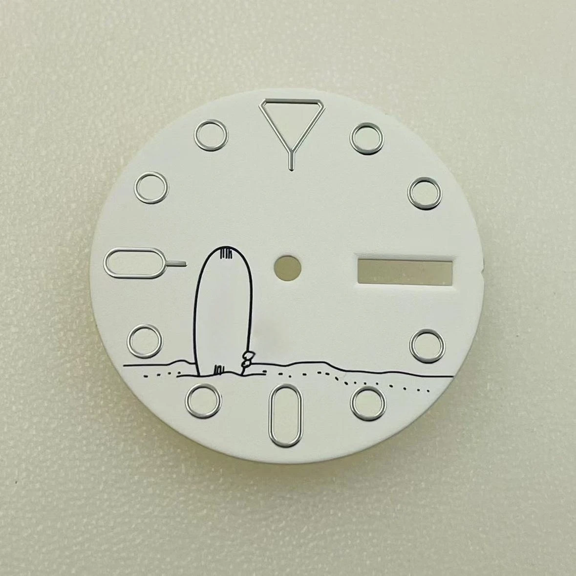 

Watch Accessories Watch Dial 28.5mm White Cartoon Mechanical Dial Green Luminous Fit NH36 Movement