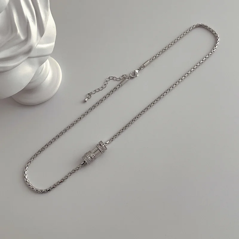 Draweye Couple Jewelry for Women Metal Korean Fashion Simple Vintage Pendant Necklaces Basic Ins New Round Chokers