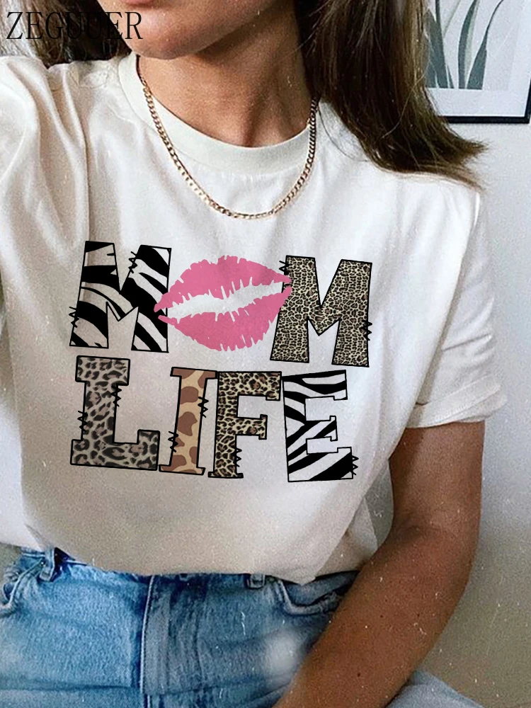 

T-Shirts Women Cartoon Mom Life Kiss Letter Trend Mama Mother Fashion Clothes Summer T Tshirt Top Lady Print Girl Tee Tshirt