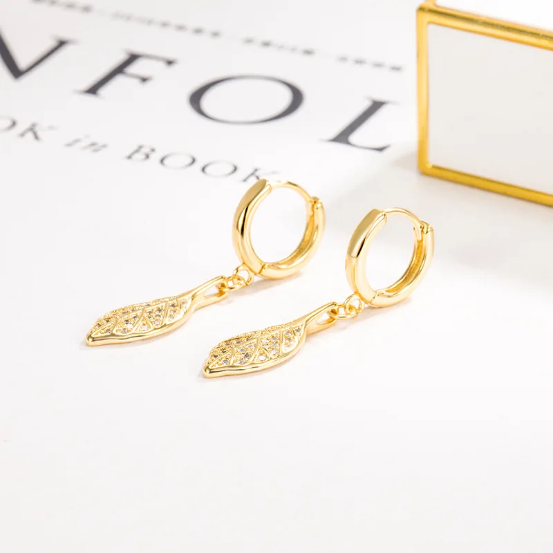 Оптовая продажа серебряные золотые серьги с пряжками для ушей белые кристаллами