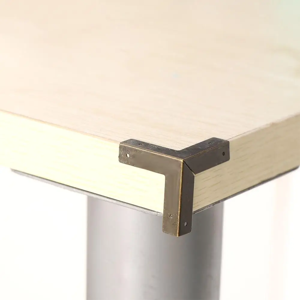 

Bronze Wooden Case Furniture Furniture Part Decorative Triangle Corner Foot Hardware Corner Protector Corner Bracket