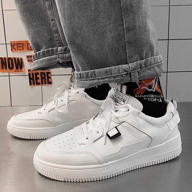 

Spring Flat Sneakers Leather Surface Breathable Fashion Large Size Mens Shoes Non-slip Casual Shoes Men Luxury Sneakers
