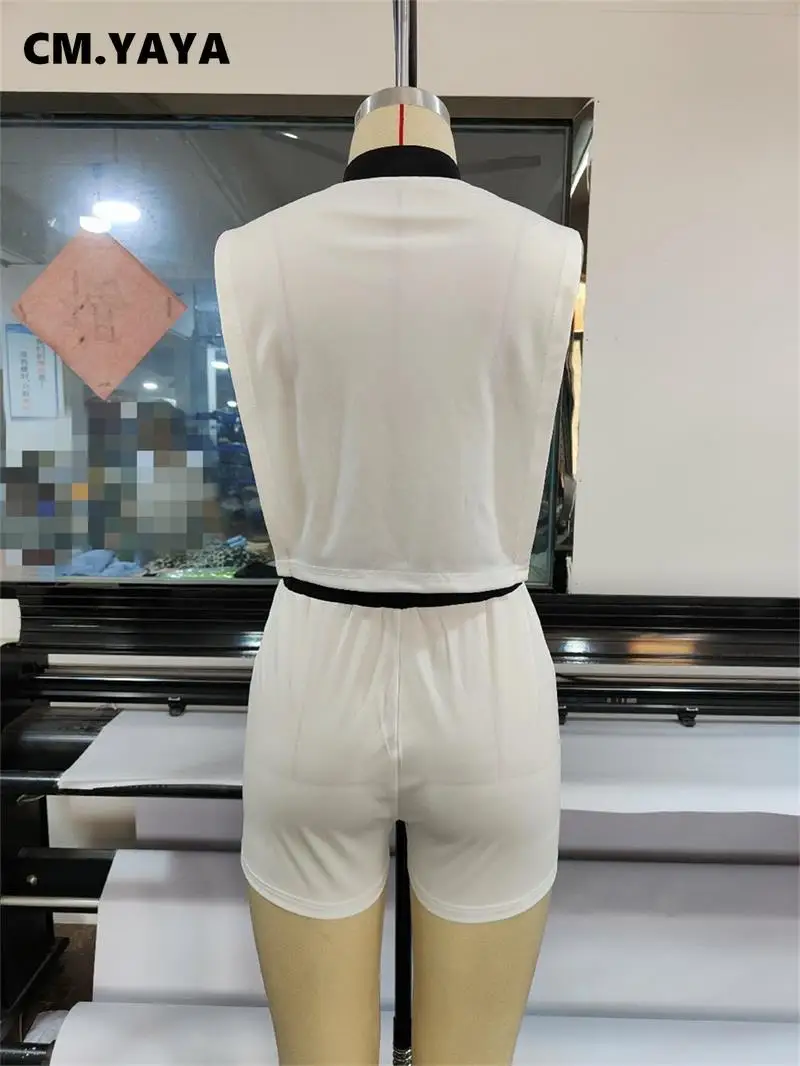 Женский спортивный костюм CM.YAYA Active из двух предметов летний укороченный топ на