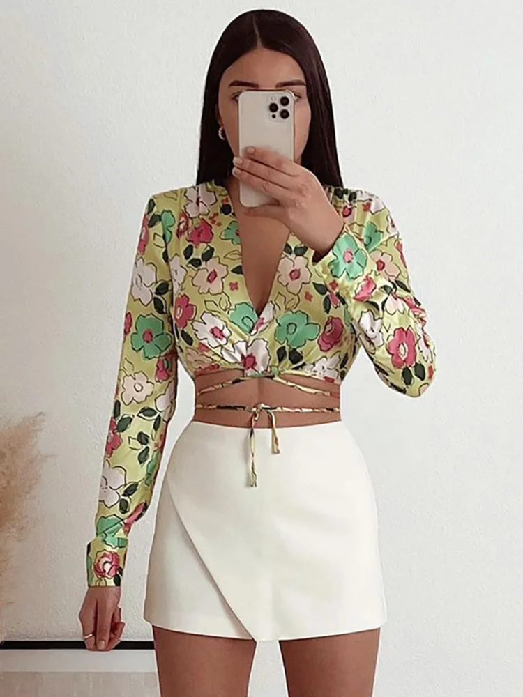 

Women Tops And Blouses 2022 Fashion Floral Print Blouse Streetwear Crop Top V Neck Waist Tie Hem Cropped Blouse Long Sleeve Top
