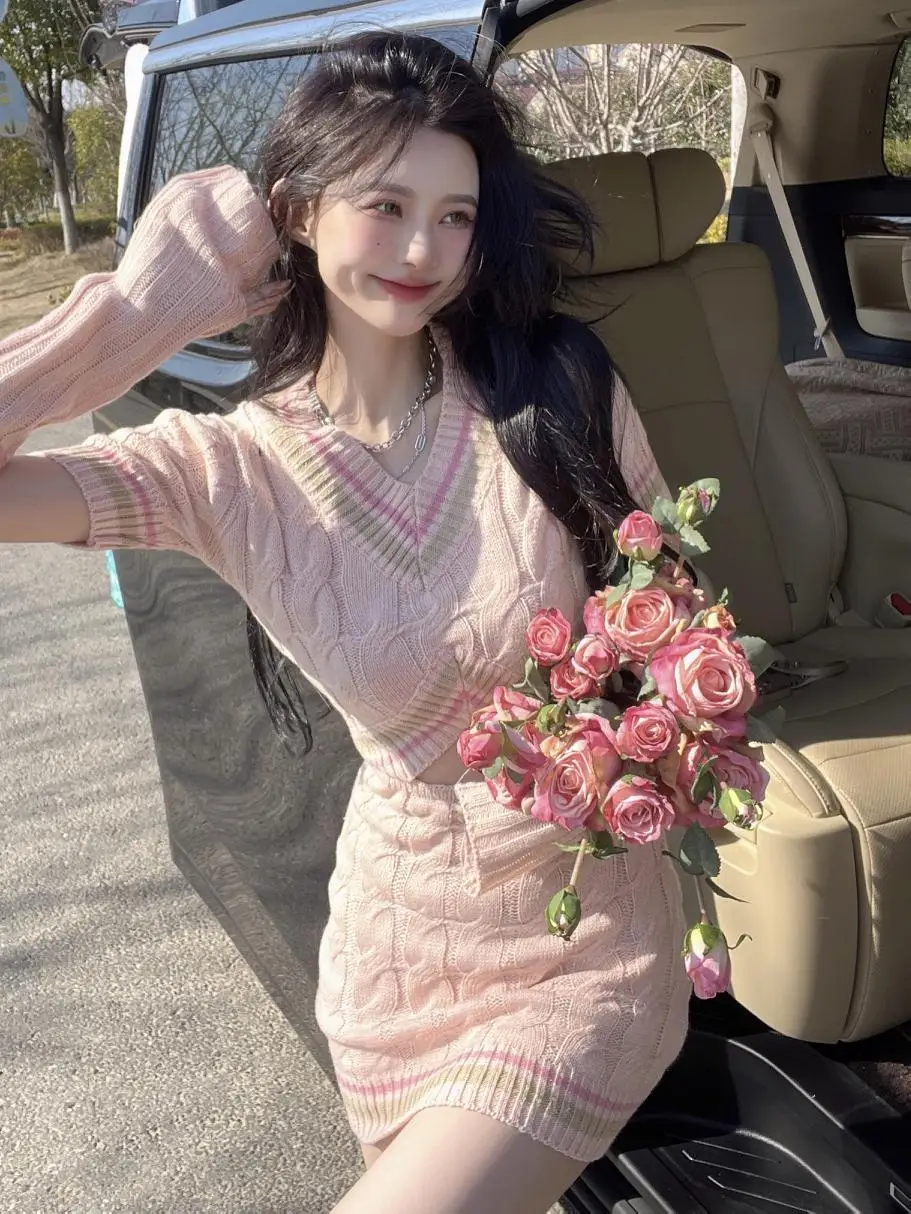 

Make firm offers ~ pink sweater dress spring new pure wind v-neck hollow-out show thin sleeve skirt