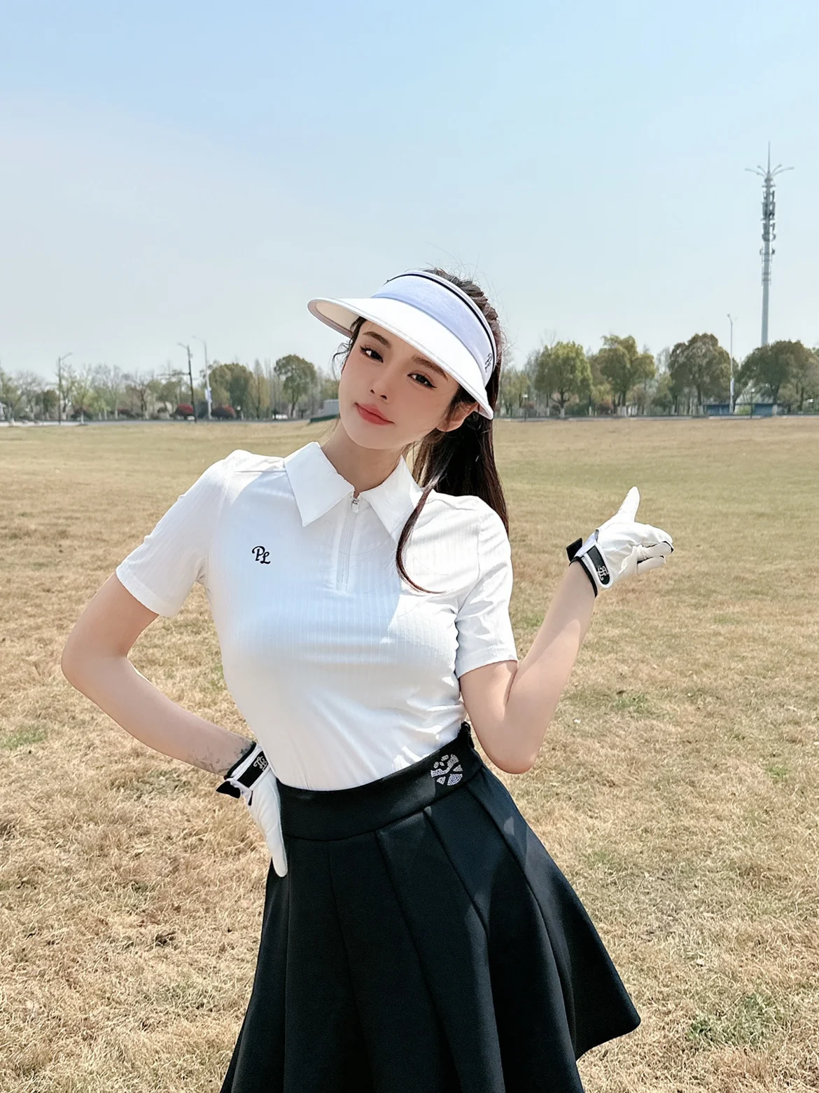

2023 Golf Clothing Women's Summer Korean-style Golf Short-sleeved Women's Slimming Golf Suit Women's Golf Skirt