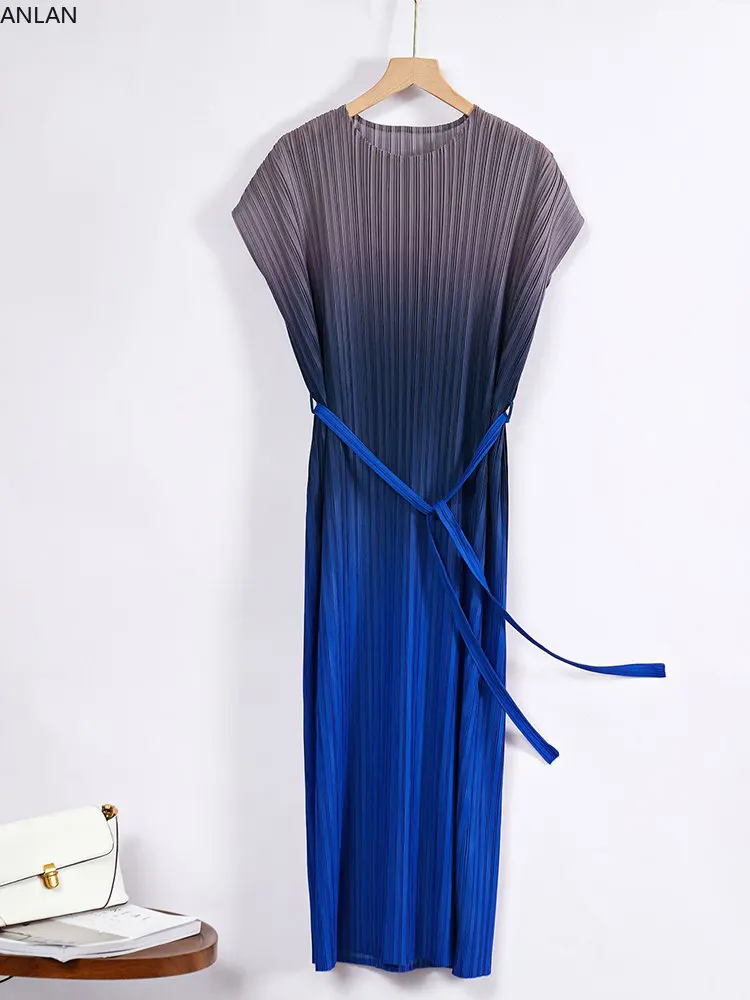 

Miyake Pleated Gradient Dress Fashion O-neck Short Sleeves Slim A-line Belt Dresses 2023 Summer New Elegant Women's Clothing