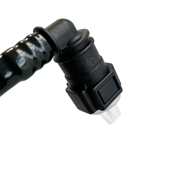 Фото Трубка системы охлаждения A25F LR035634 CPLA8D011DB подходит для Land Rover Range Rover Discovery №2
