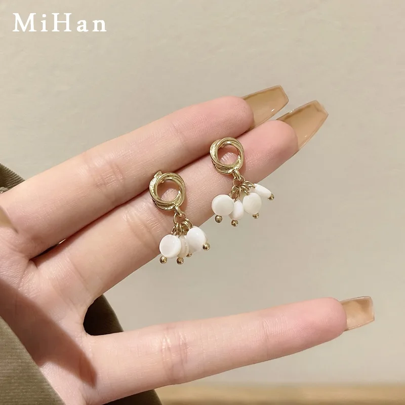 

Mihan Fashion Jewelry Round White Beads Earrings 2022 Trend New Design Circle Gold Color Drop Earrings For Women Girl Gifts