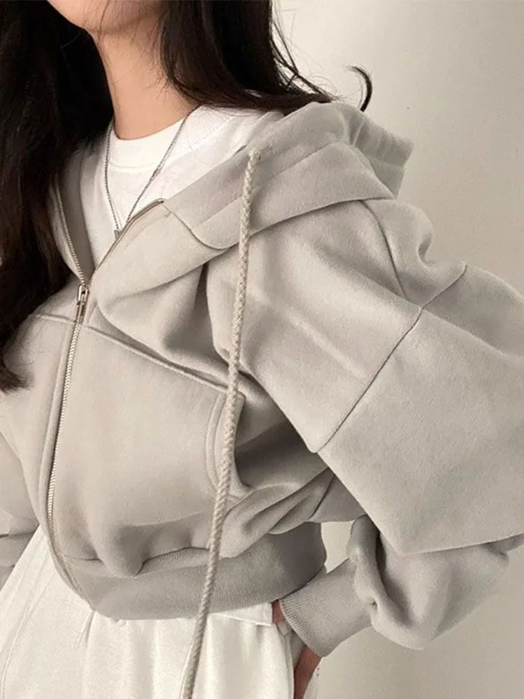 Женский Укороченный свитшот на флисовой подкладке темно-синий утепленный с