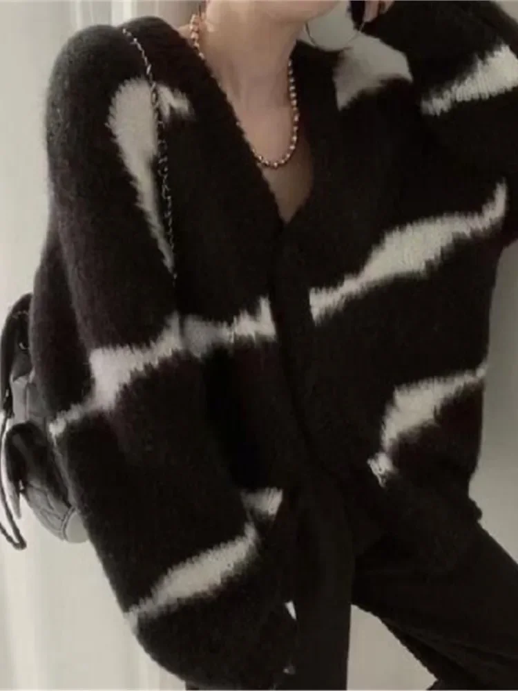 Женские свободные полосатые свитера корейские вязаные кардиганы с v-образным