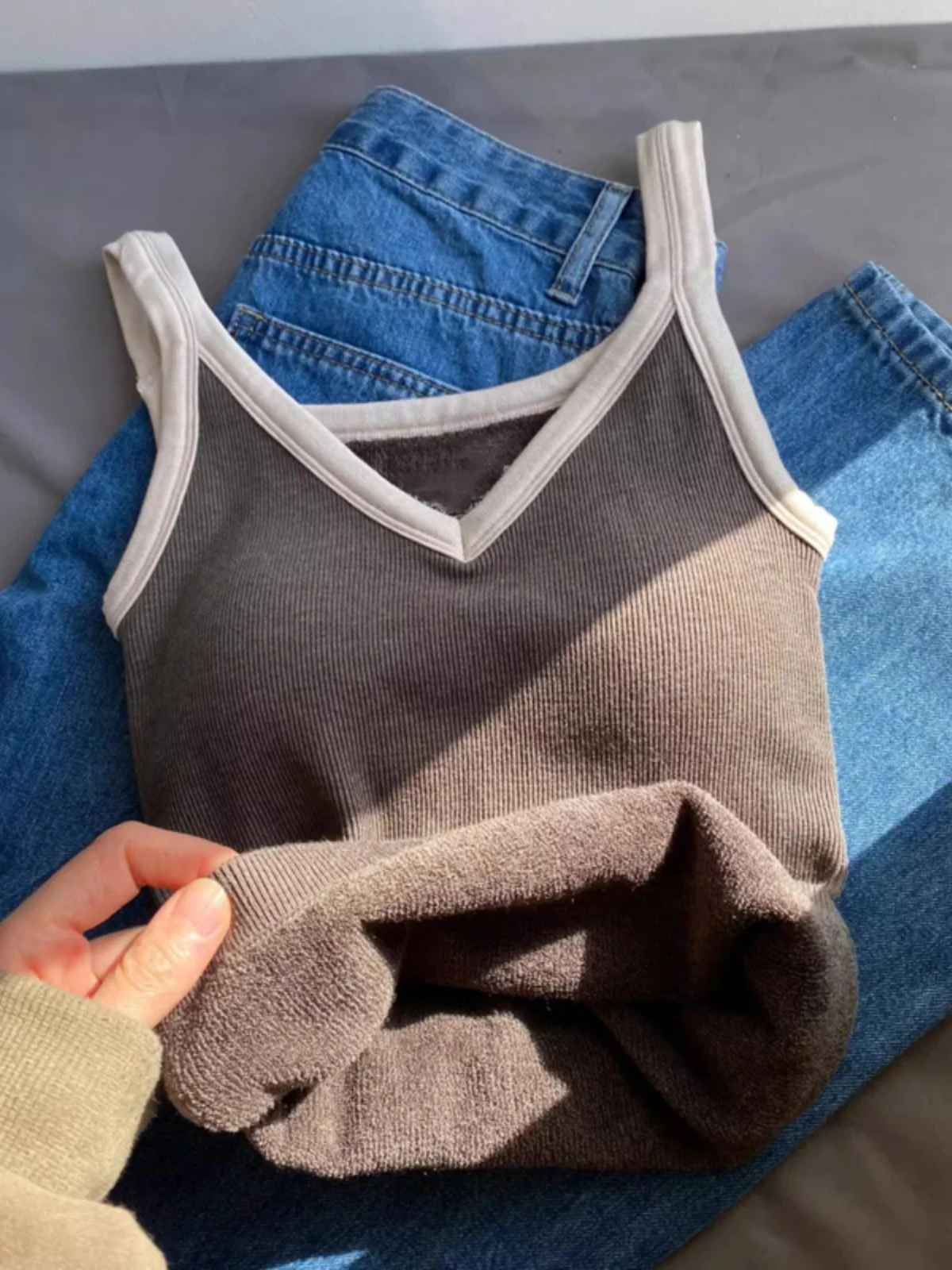 Весенне-осенняя новая корейская серия внутренняя одежда с v-образным вырезом