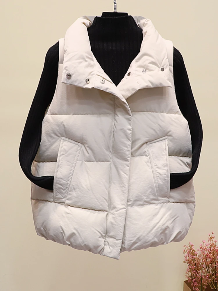 Куртка женская осенне-зимняя теплая без рукавов 2021 | Женская одежда