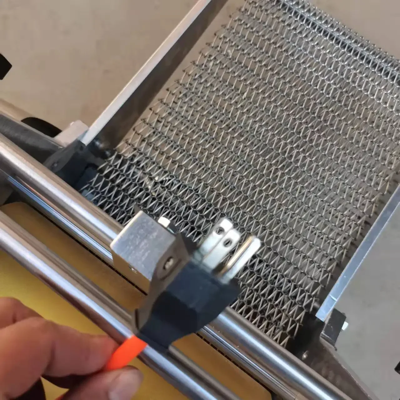 Коммерческая машина для изготовления кукурузных тортильев тортильи роликовый