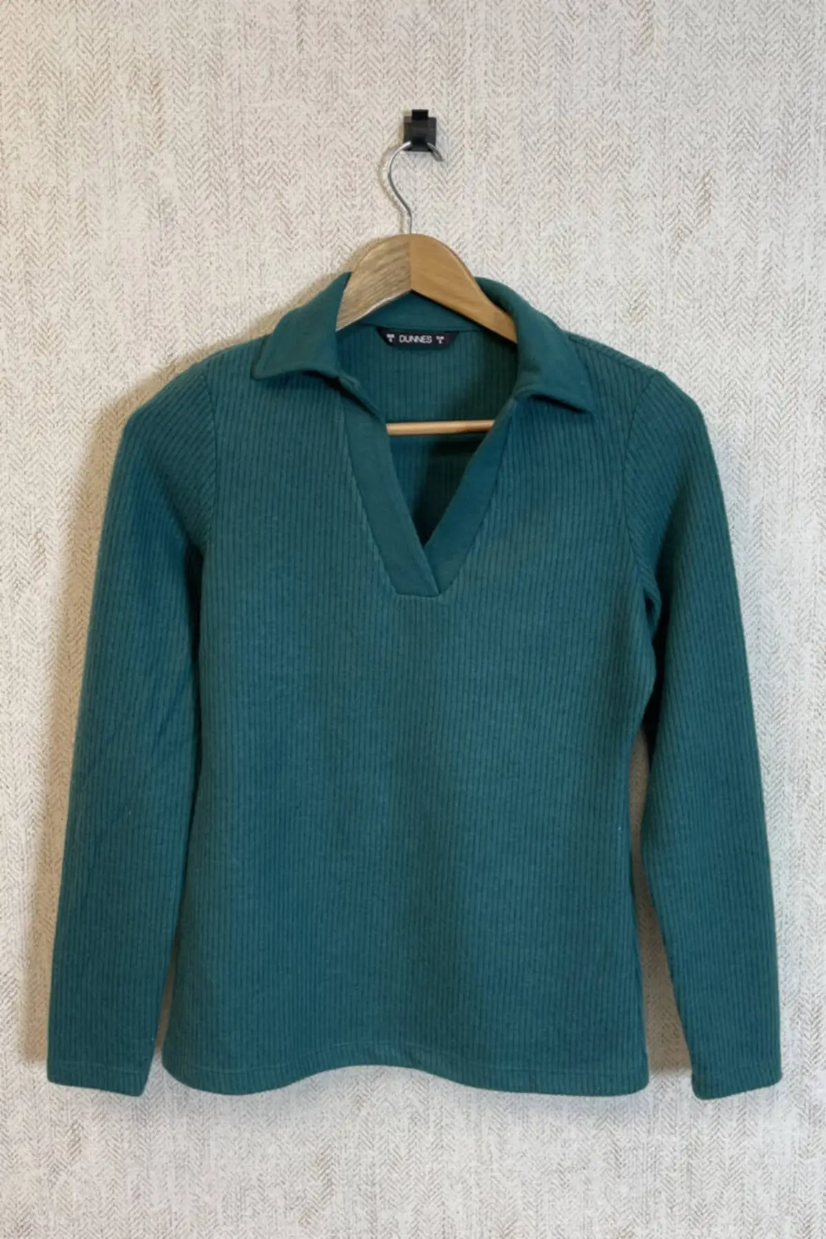 

Oil Green Polo Collar Striped Sweater (zck0360) Personalized Design