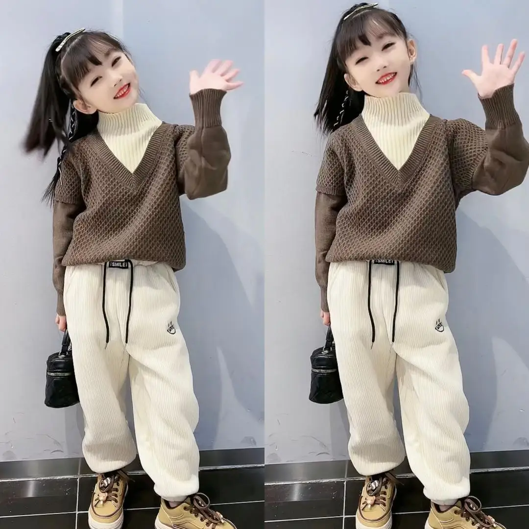 

Свитер кофейного цвета с имитацией двух предметов для девочек осень/зима 2023 новый стиль сетчатый Красный Модный свободный комплект из двух ...