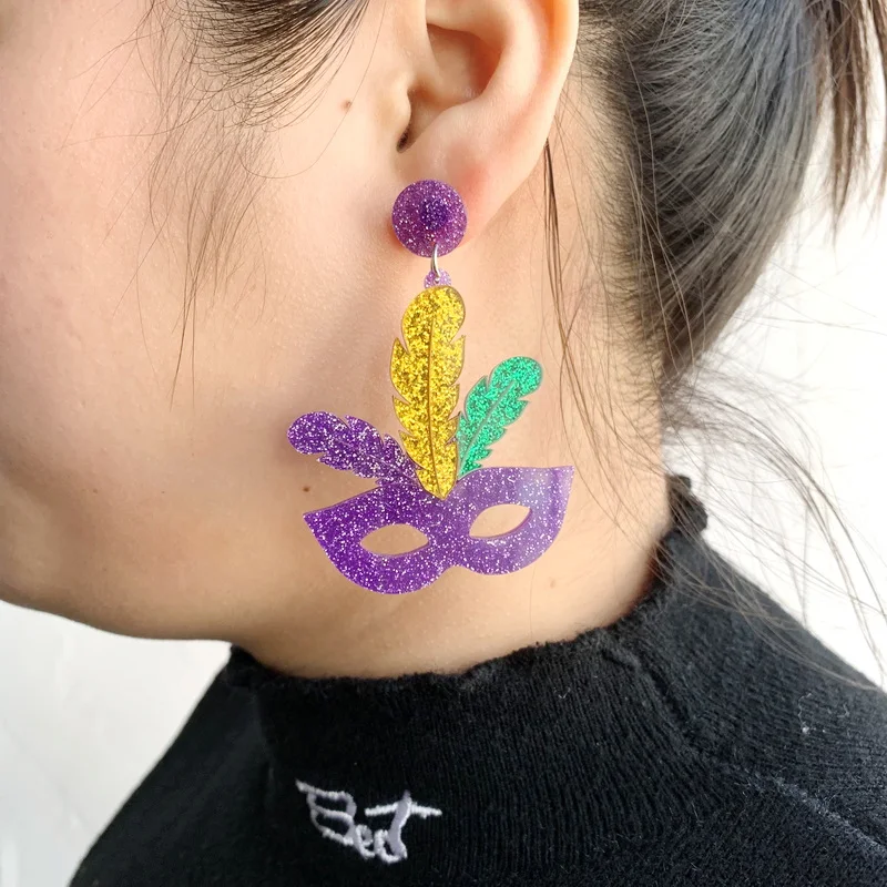 Серьги-гвоздики женские из акрила с лазерной вырезкой |