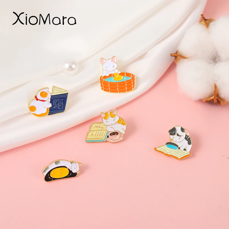 

Lovely Reading Cats Enamel Pins Kitties Books Chain Rabbits Brooches Bag Backpack Accessories Badge Jewelry Gift for Friend