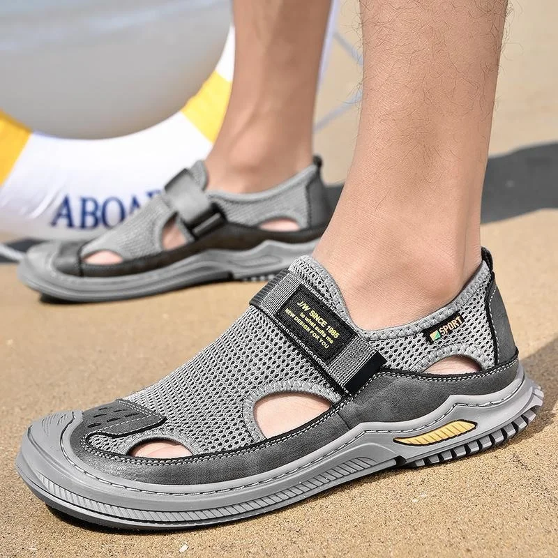

Man Sandals Fashion Summer Outdoor Beach Casual Baotou Hole Shoes for Men Breathable Platform Beach Non-slip Sports Sandals