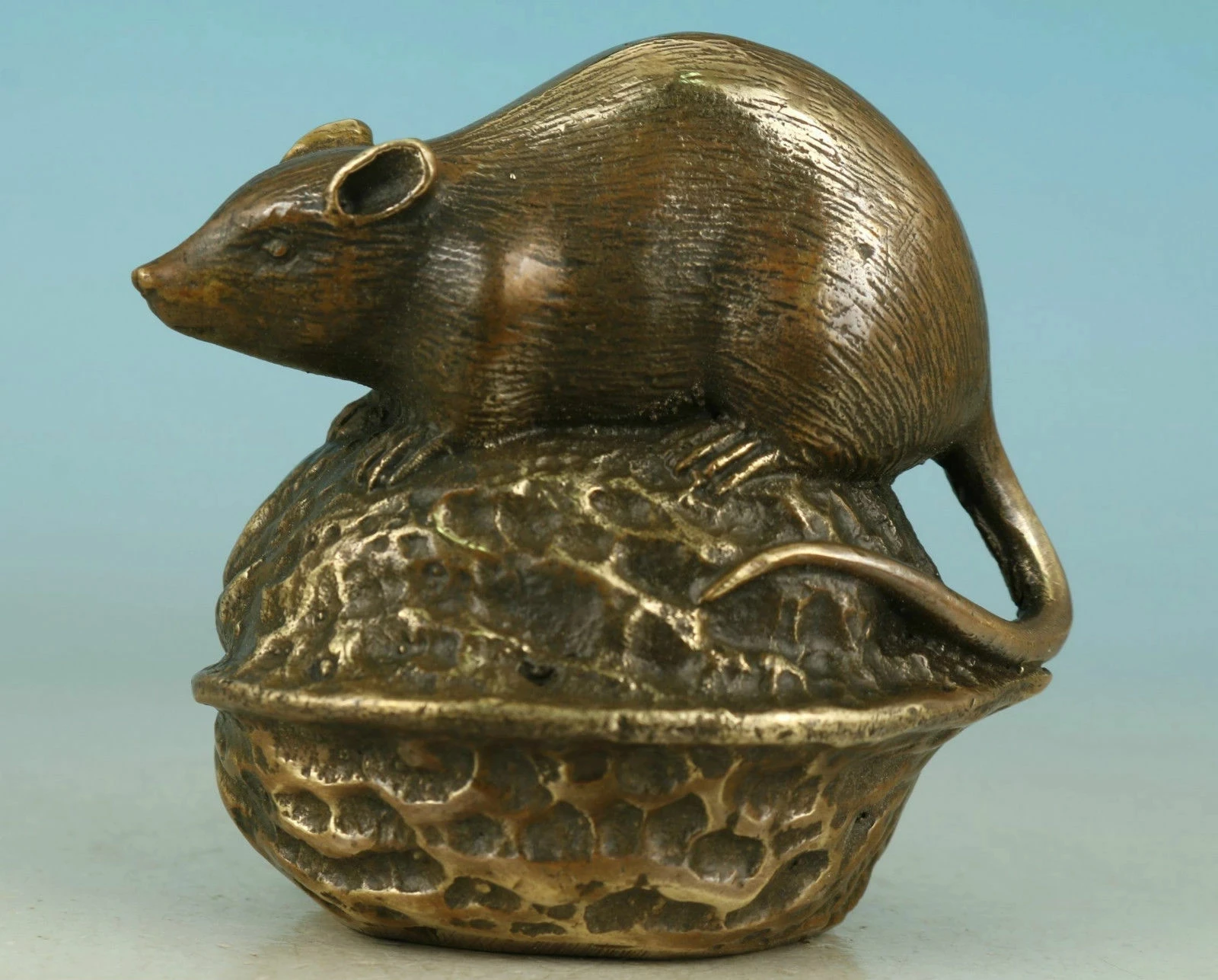 

Collection Chinese Brass Carved Zodiac Animal Mouse Mice Rats Steal Walnuts Exquisite Small Statues
