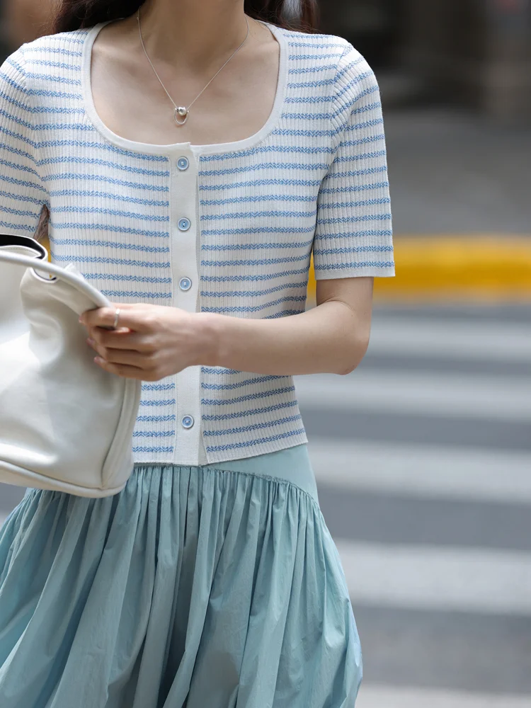 Женский трикотажный кардиган с коротким рукавом в синюю полоску