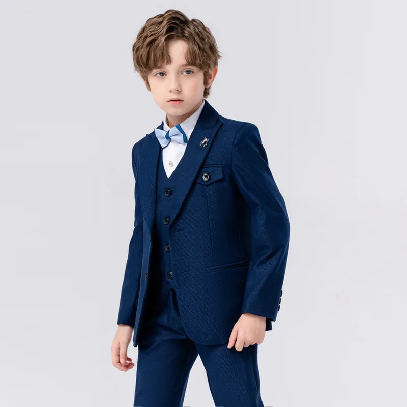 Фото Детский костюм Prince Kids: комплект из 5 предметов (куртка, жилет, брюки, галстук-бабочка, брошь) для праздников, выпускных и фотосессий №5