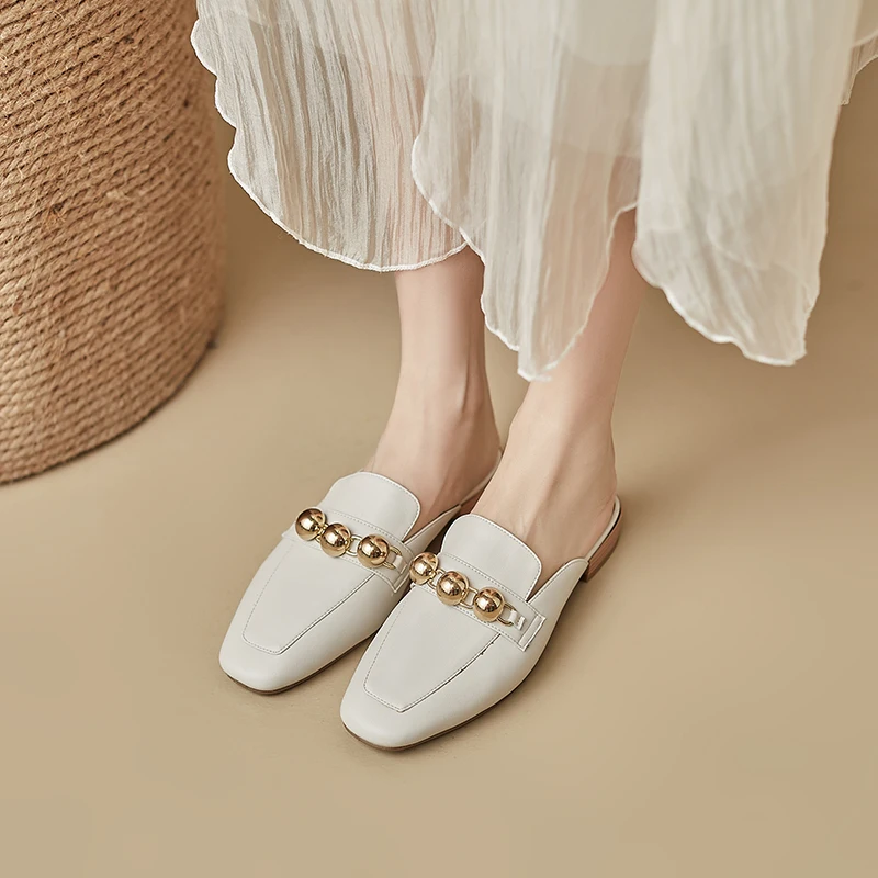 

Шлепанцы Jiovodo женские из натуральной телячьей кожи, сланцы с закрытым носком, с металлическими бусинами, без застежки, плоская подошва, 2 см, ...