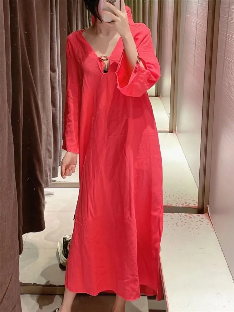 Платье-миди женское розовое длинное с разрезом и пряжкой |