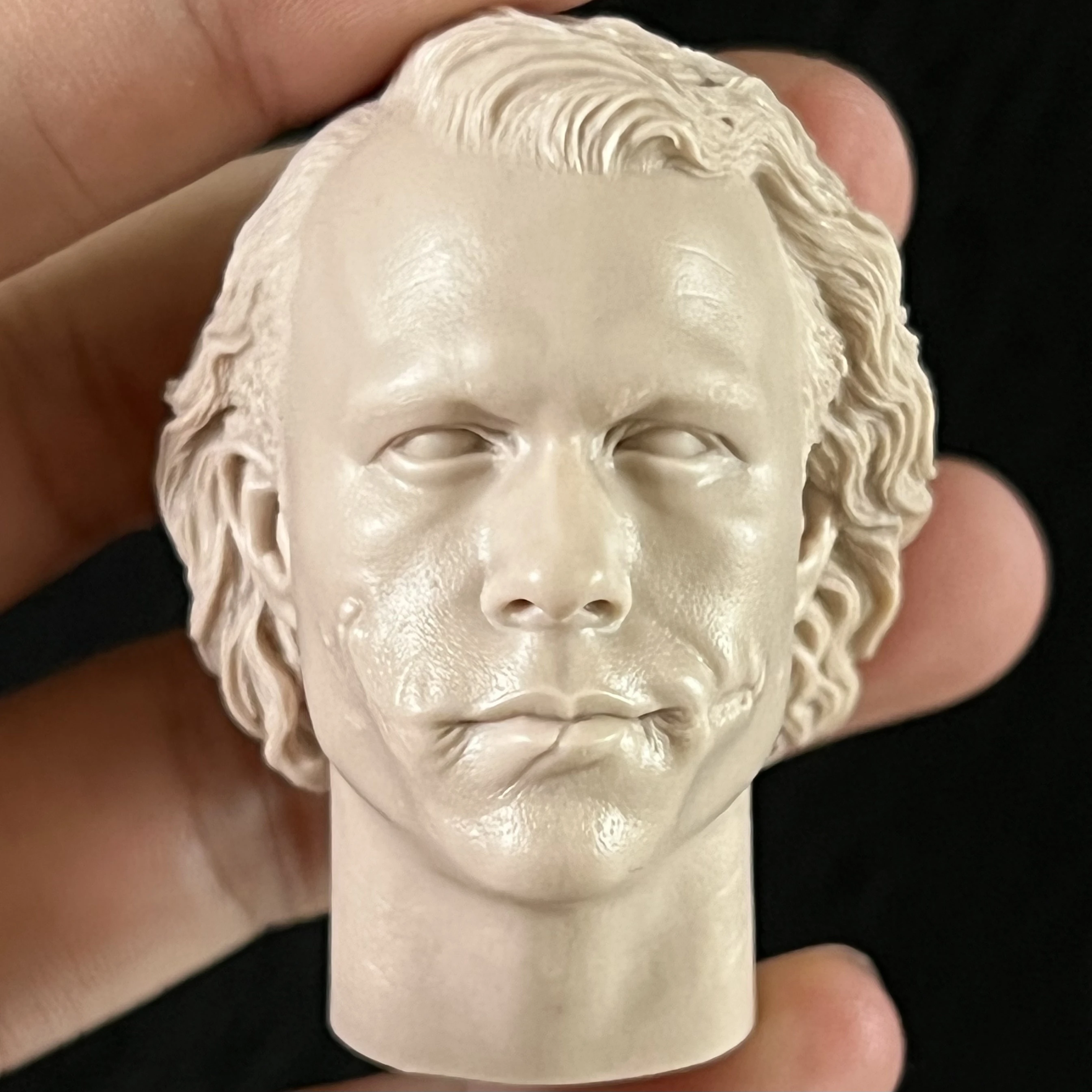 

Неокрашенная модель голова Джокера 1/6 Heath Ledger 2,0 для экшн-фигурки 12 дюймов