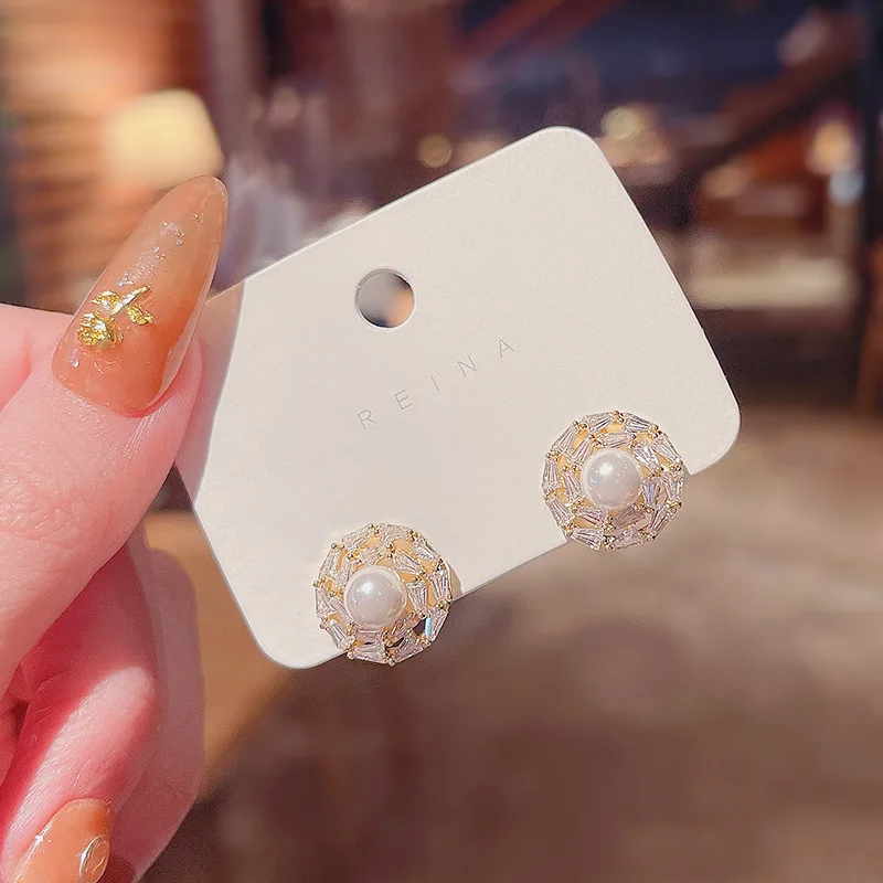 

2022 Korean S925 Silvers Zircon Circle Stud Earrings Jewellery for Women Wholesale Exquisite Shining Earrings Pearl Fashion