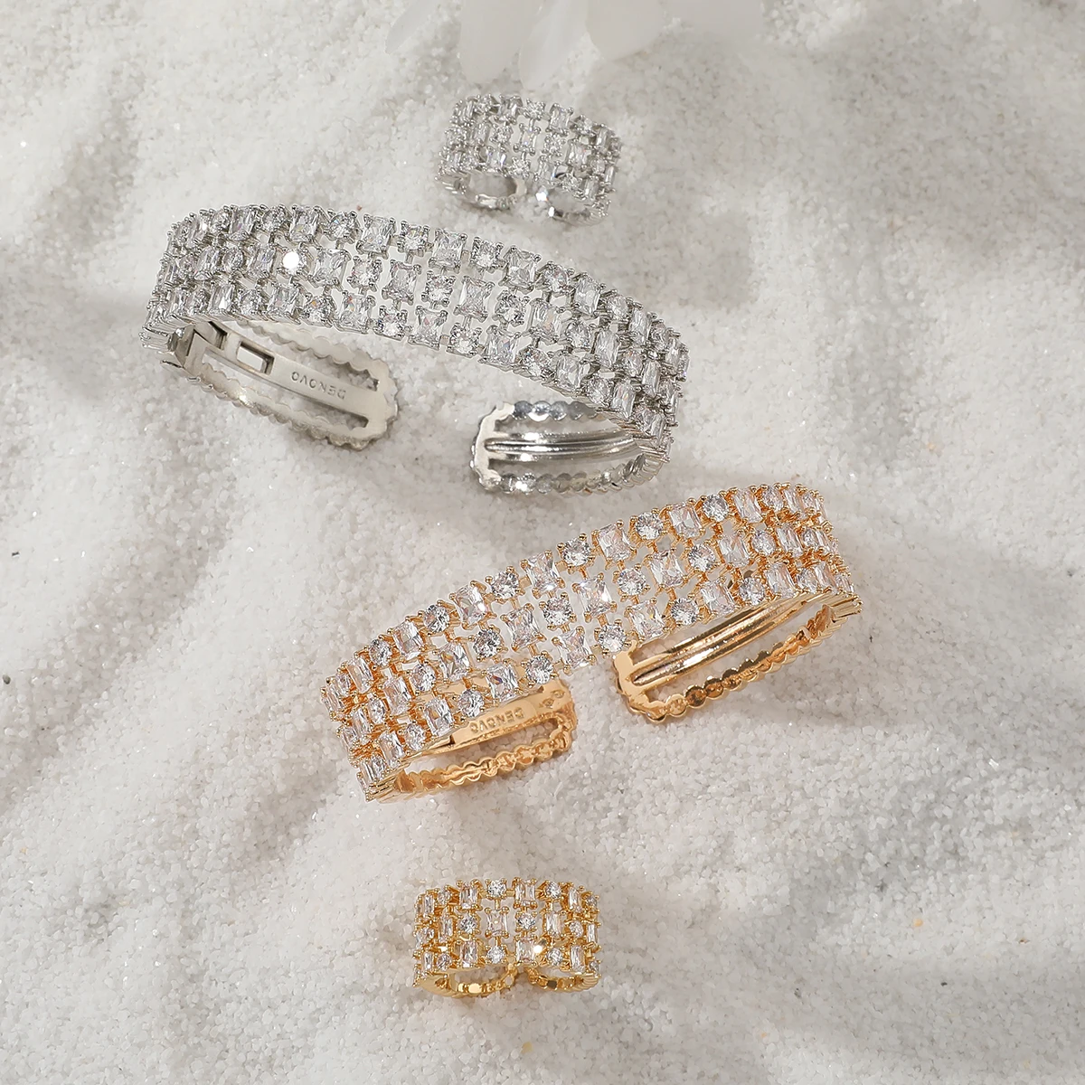 Модный циркониевый браслет и кольцо с геометрической перфорацией