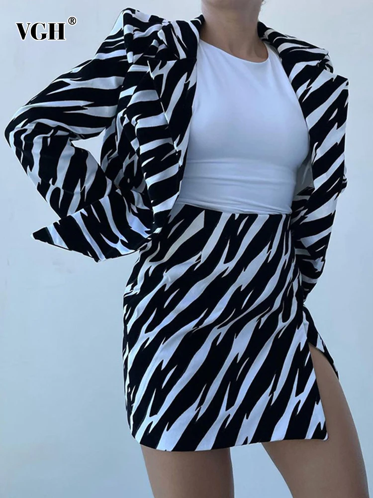

VGH Hit Color Striped Two Piece Sets For Women V Neck Long Sleeve Blazers High Waist Split Mini Skirts Casual Set Female Fashion