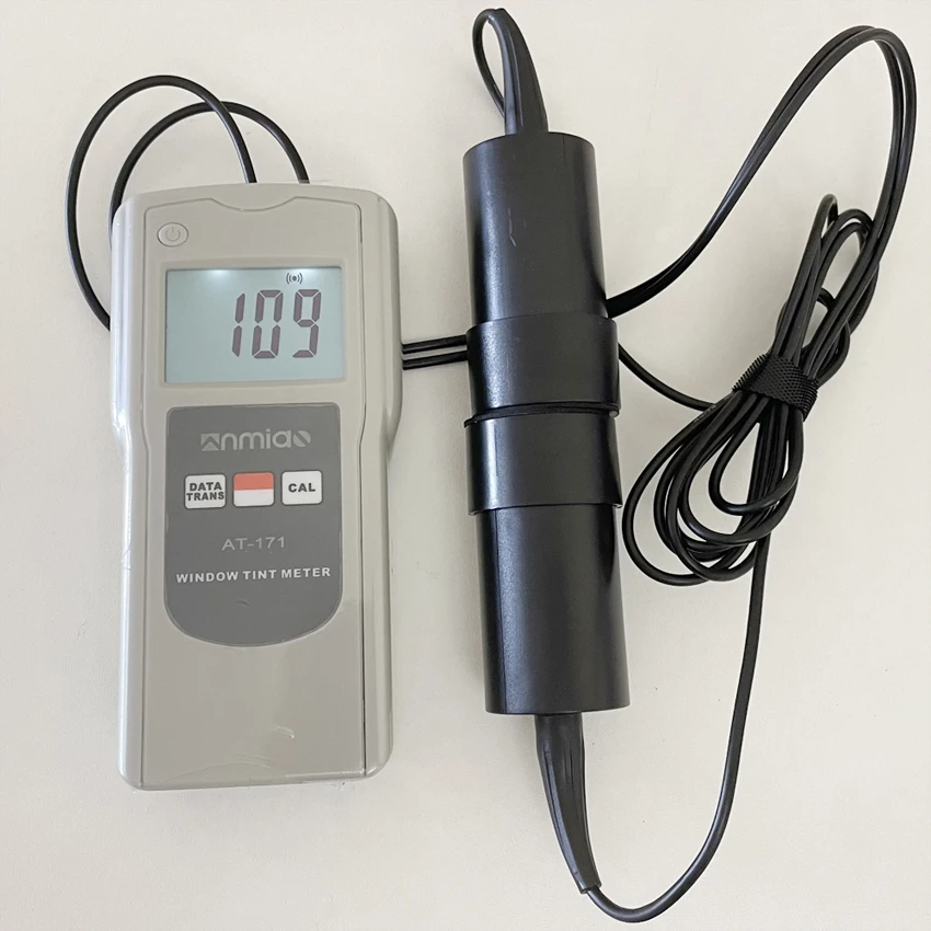 Портативный измеритель тонировки окон AT-171, цифровой тестер пропускания, используемый также для обнаружения мутности или четкости образца жидкости