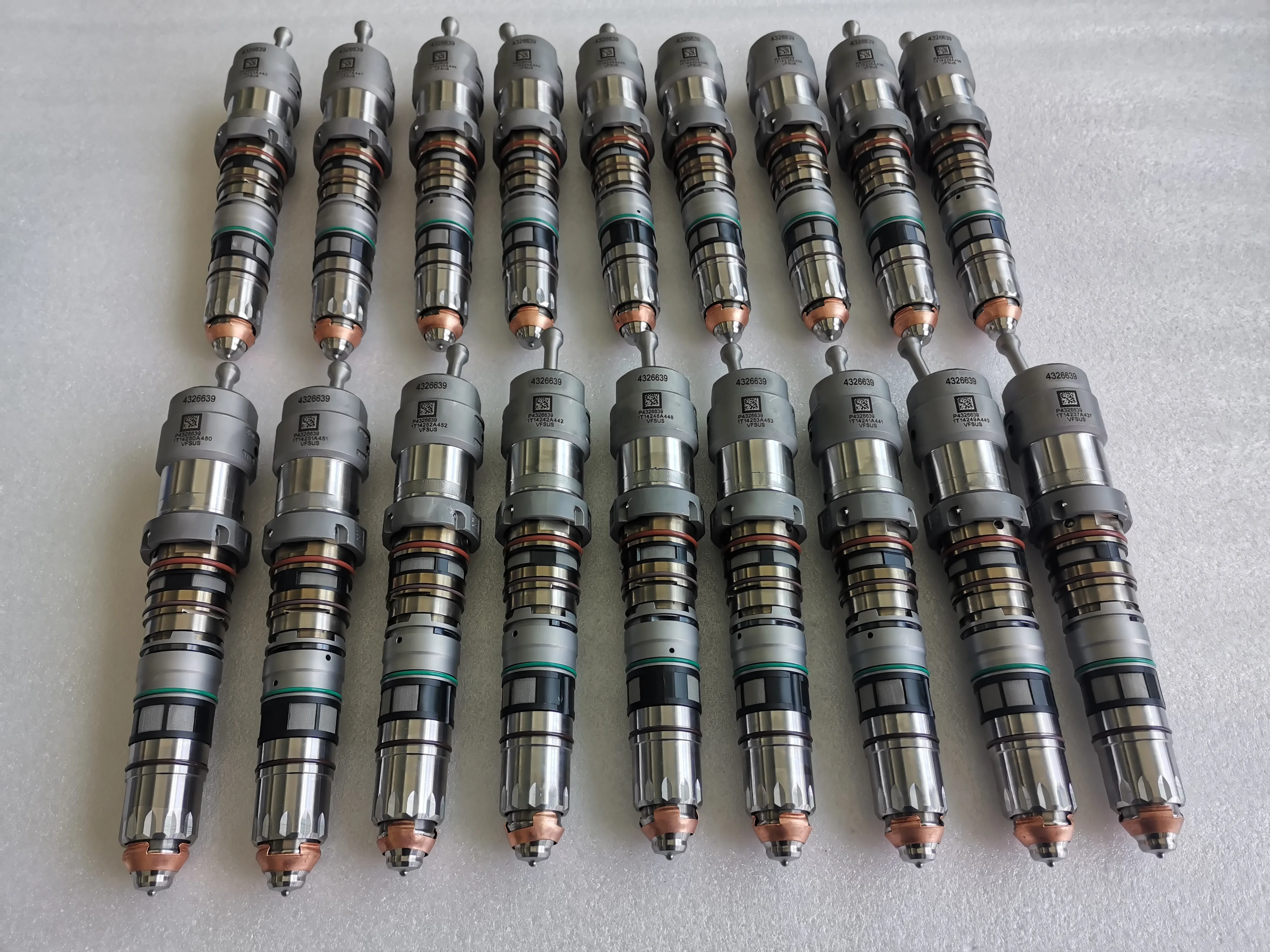 Новый инжектор топлива 4326639 для Cummins QSK78 оптом