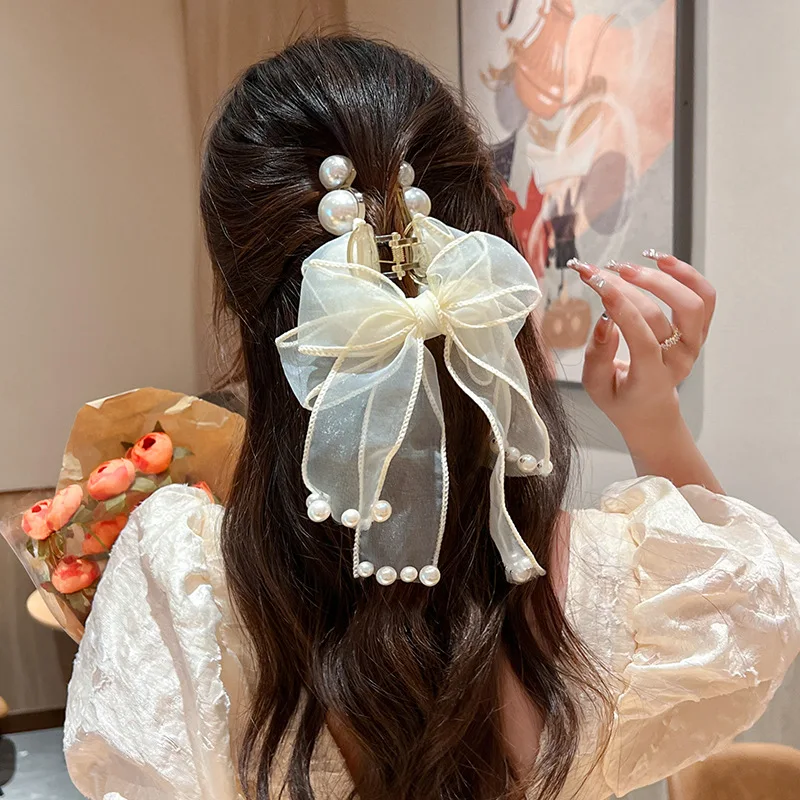 

French Vintage Pearl Mesh Bow Grip Clip, Korean Temperament, Design Sense, Back Of The Head, Curly Hair, Shark Clip Hair Accesso