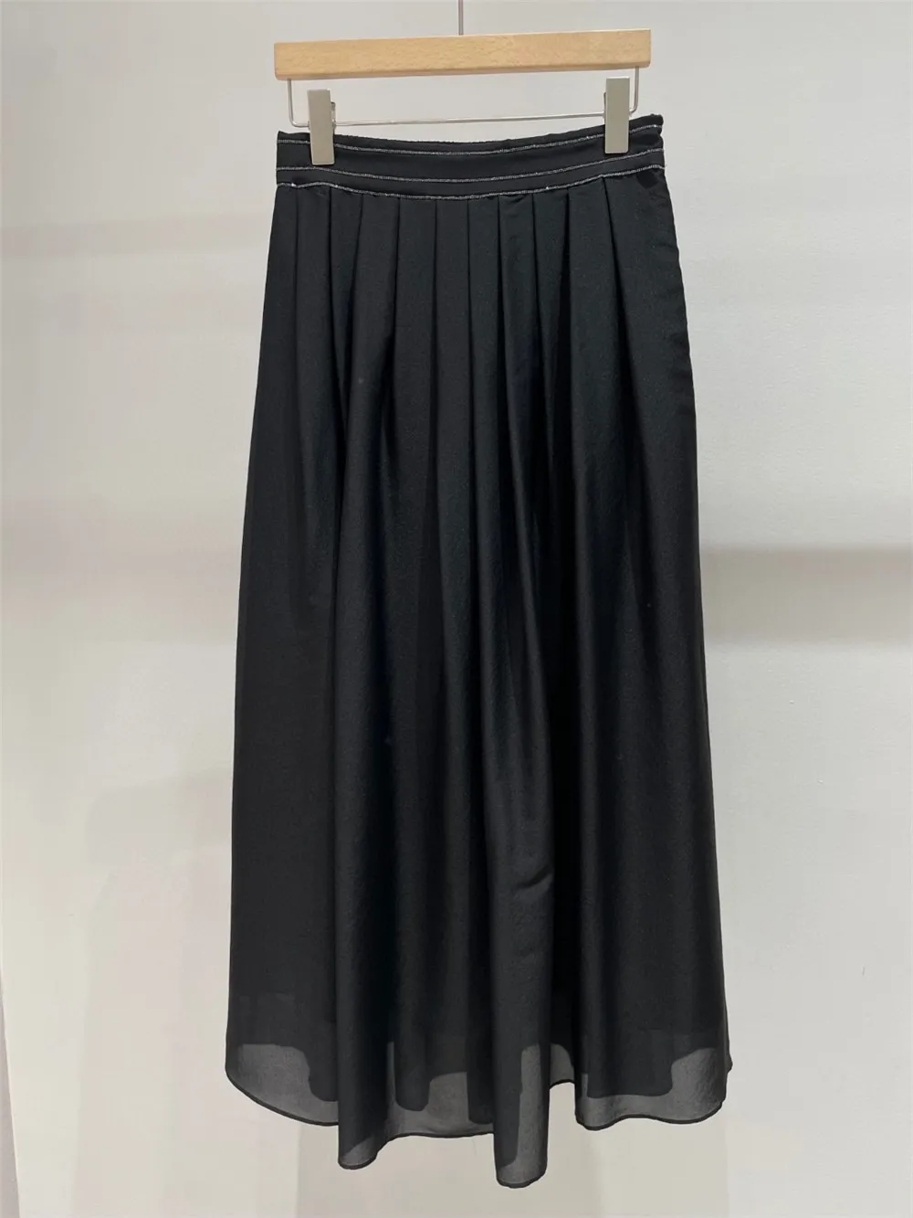 Юбка женская трапециевидная плиссированная с высокой талией и цепочкой из бусин