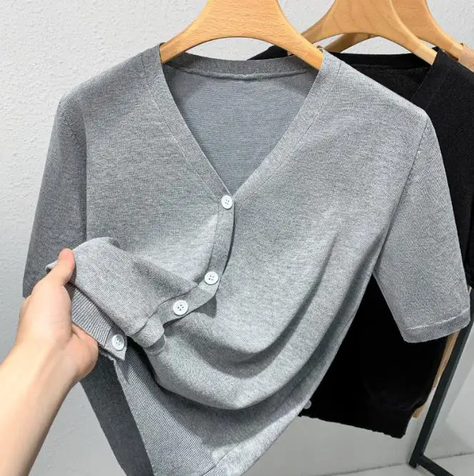 

Girls new V-neck solid color T-shirt pullover top