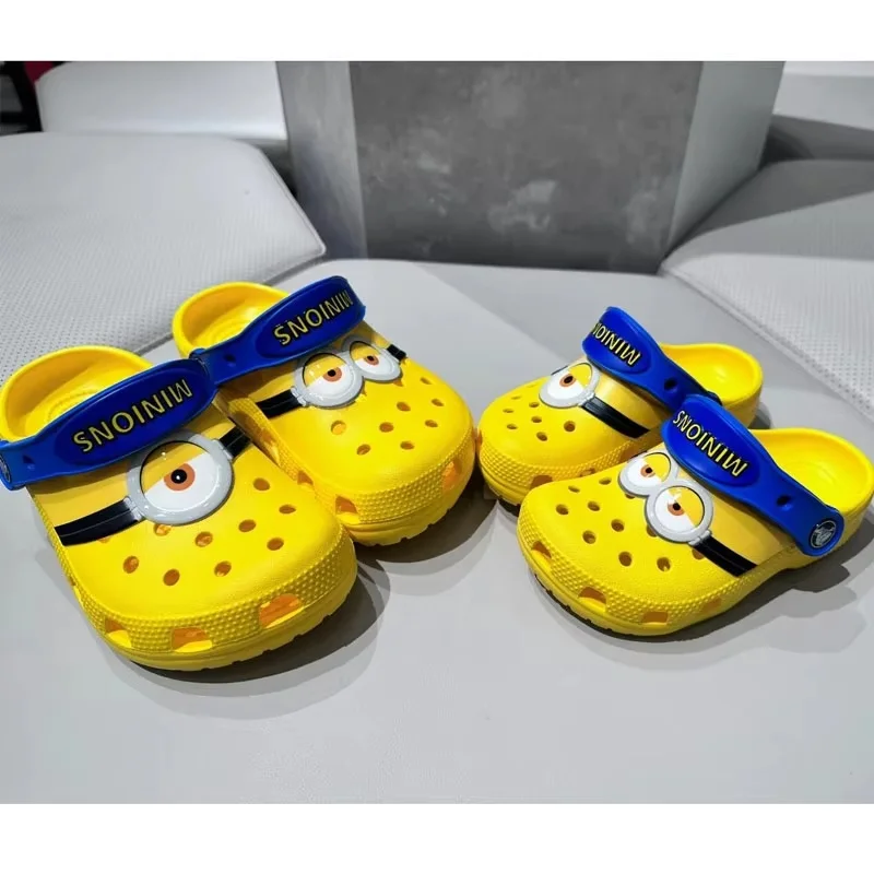Сандалии Стюарт Дейв с аниме миньонами и дырками Нескользящие легкие тапочки для