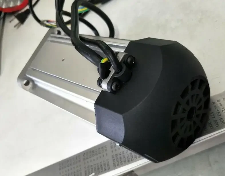 Бесщеточный двигатель постоянного тока 310 В BLDC 57 мм фланец 80 длина корпуса 180 1200 Вт