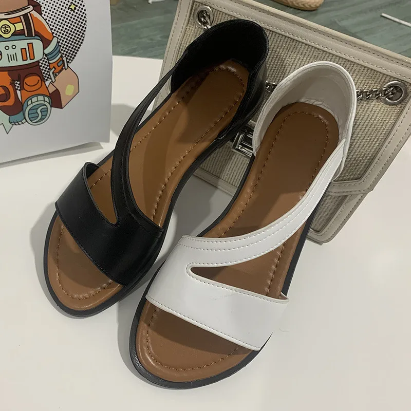 

Summer New Simple Flat Heels Round Toe Open Toe Sandals Woman Slip On Outdoor Runway Casual Sandals Women All-match Shoes 2022