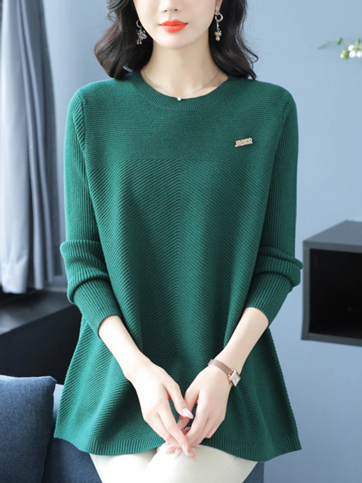 Женское платье среднего возраста вязаное на осень и зиму новинка 2024 свободный