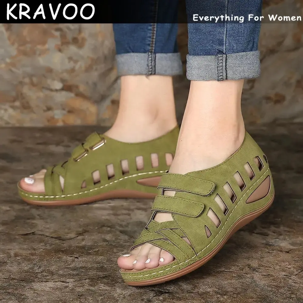 

Женские сандалии-гладиаторы KRAVOO, летние повседневные пляжные сандалии на танкетке с пряжкой и вырезами, 2023