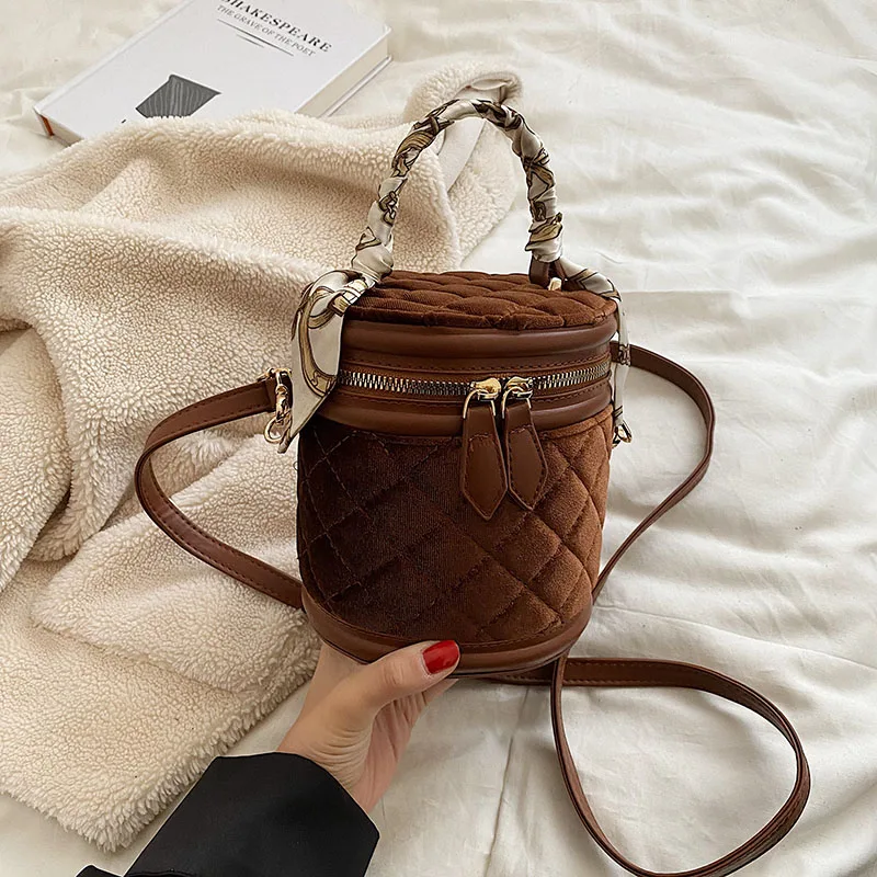 

Small Chain Barrel Shaped PU Leather Bags for Women 2022 Fashion Women's velvet Luxury Designer Handbag Shoulder Crossbody Bags